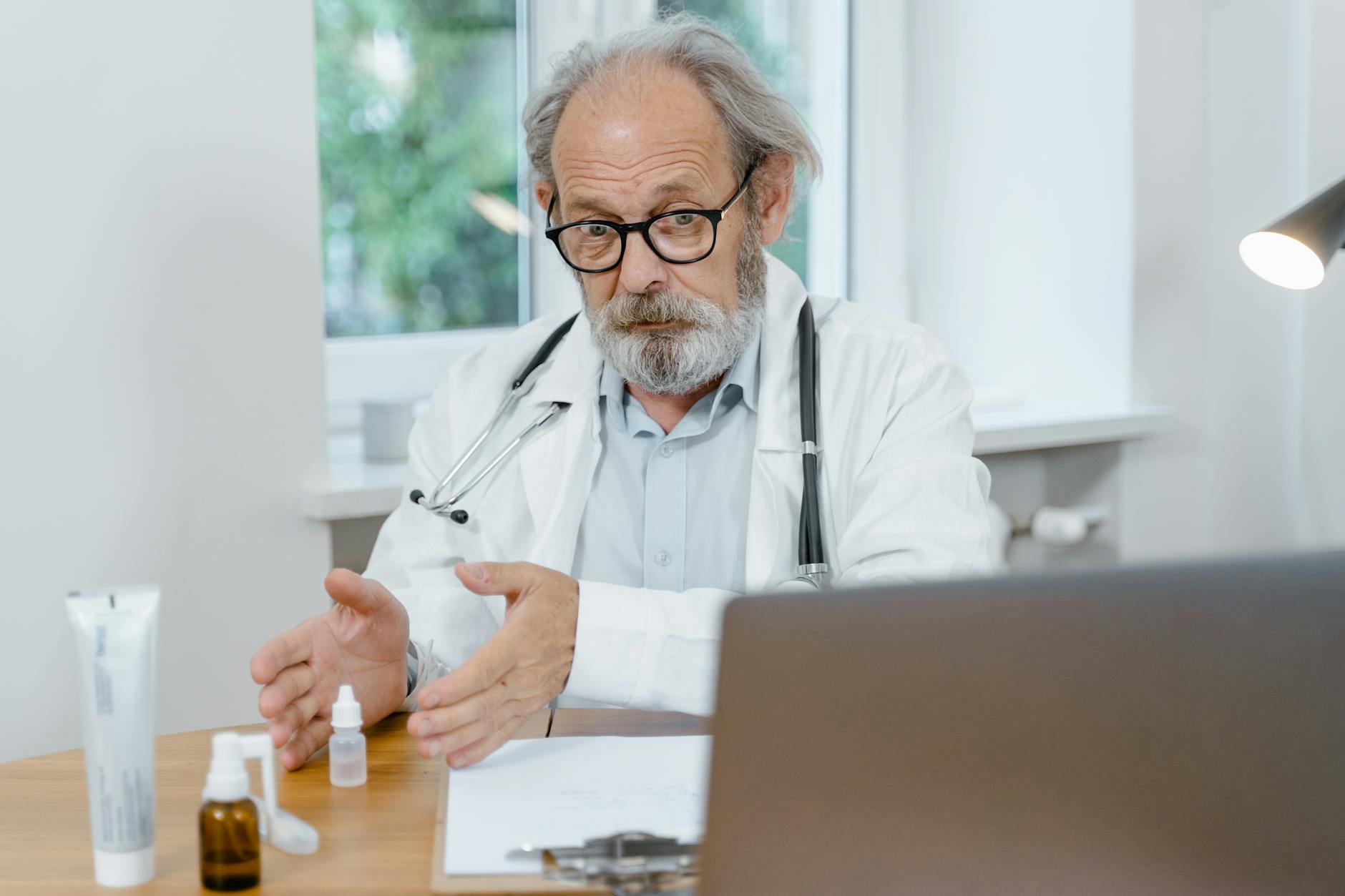 How Doctor Kickback Schemes Are Detected and Investigated