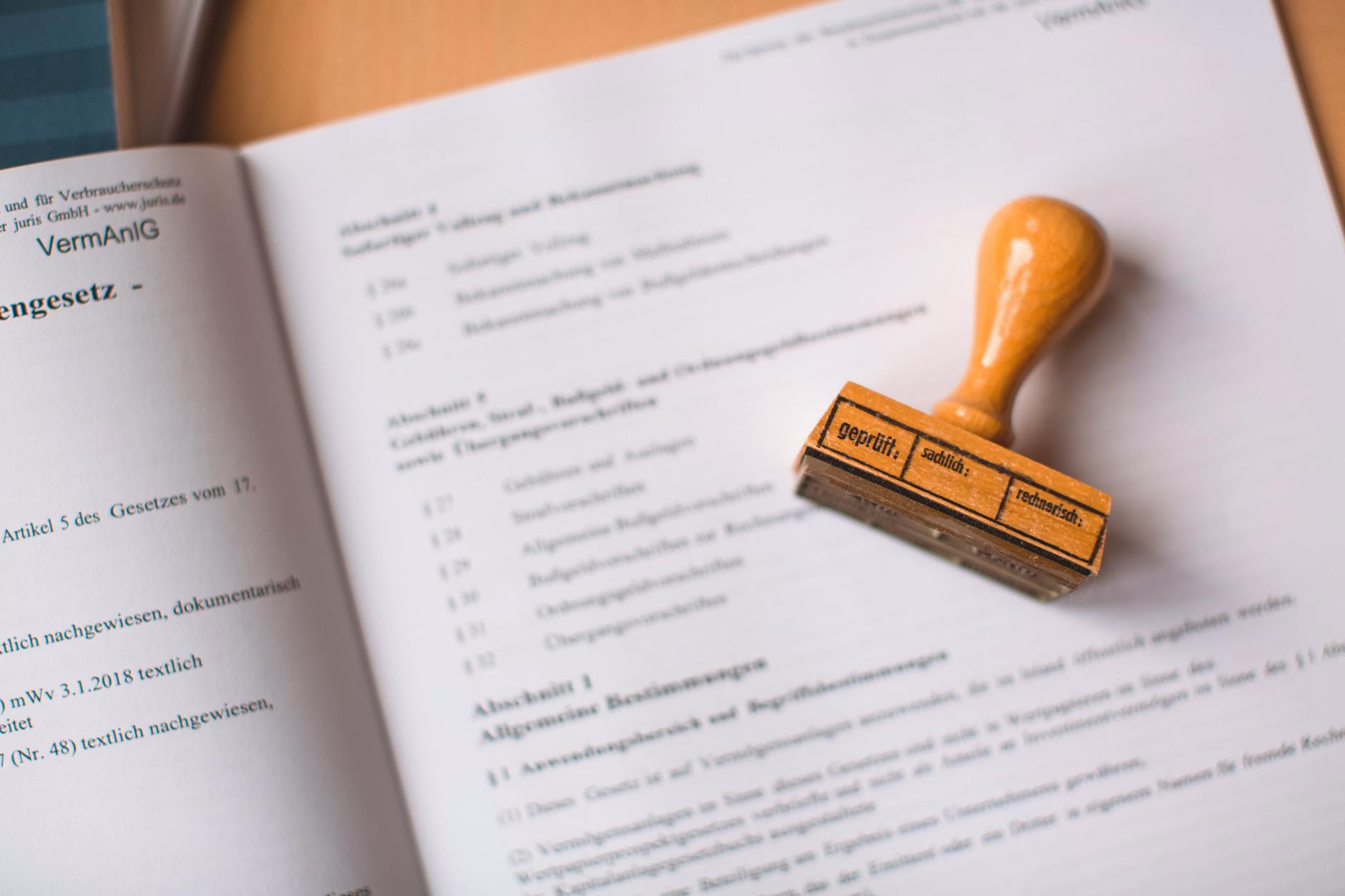 WHAT LEGAL STANDARDS DEFINE A FAILURE TO WARN CLAIM?