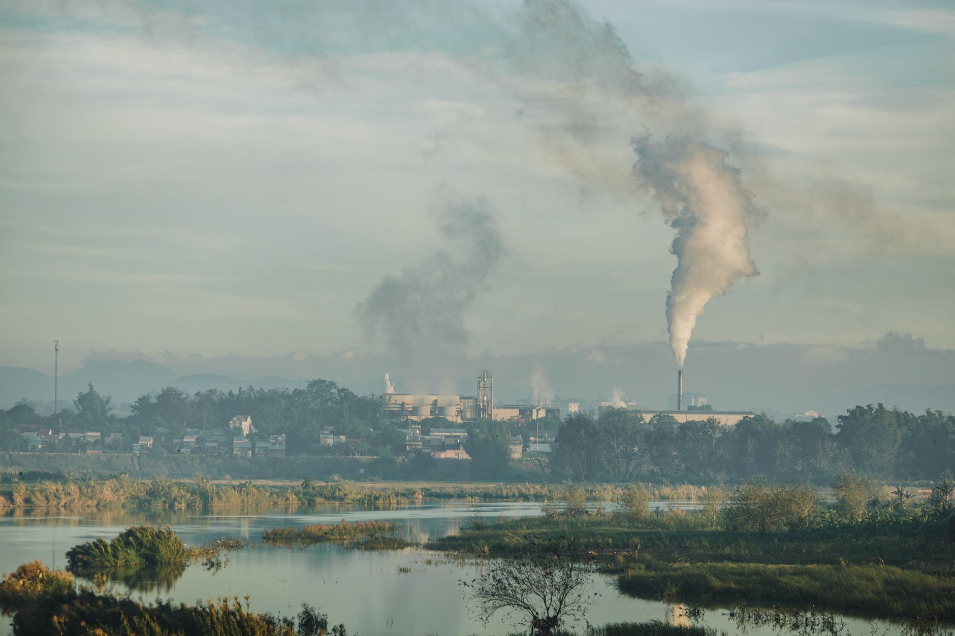 PFAS pollution tracking: Innovative microplastic detection enables environmental monitoring research - Featured image