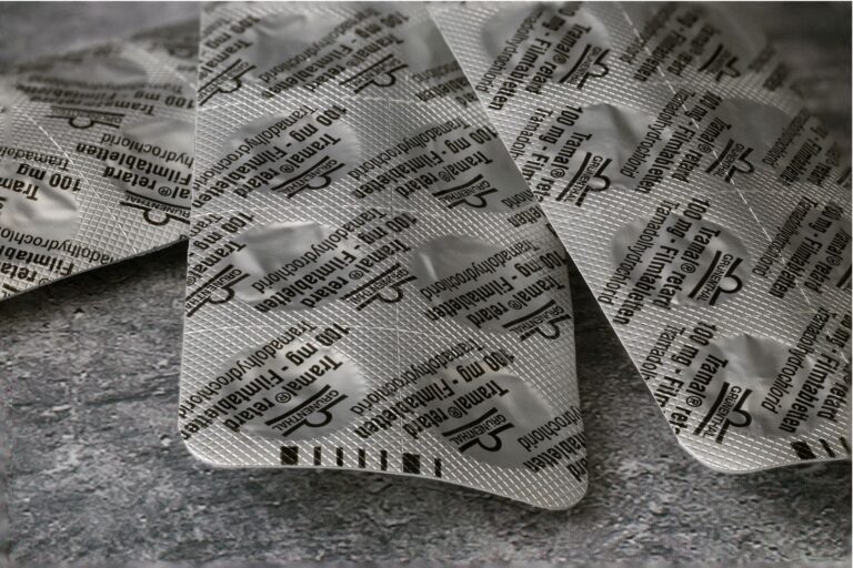 Four Opioid Manufacturers Approach Final Settlement in Landmark Litigation - Featured image