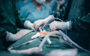 Medtronic hernia mesh: opening arguments begin in landmark injury lawsuit - Featured image