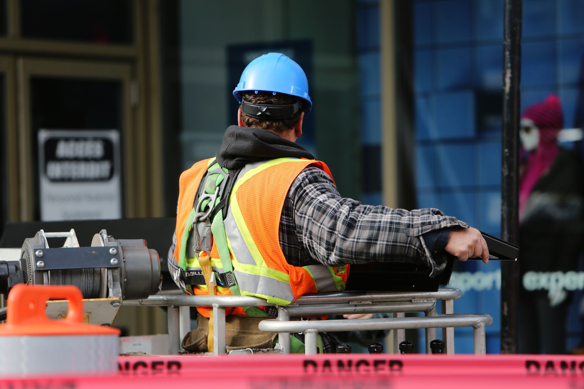 Workplace Asbestos and Mold Training Program for Employee Safety - Featured image