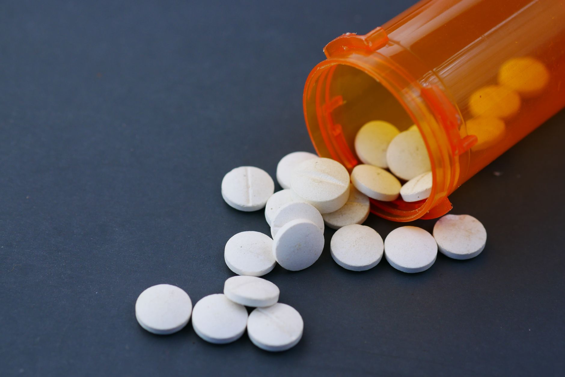 Four Opioid Manufacturers Approach Final Settlement in Landmark Litigation - Featured image