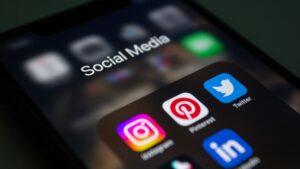 Social media bellwether trial limits expert testimony on platform liability claims - Featured image