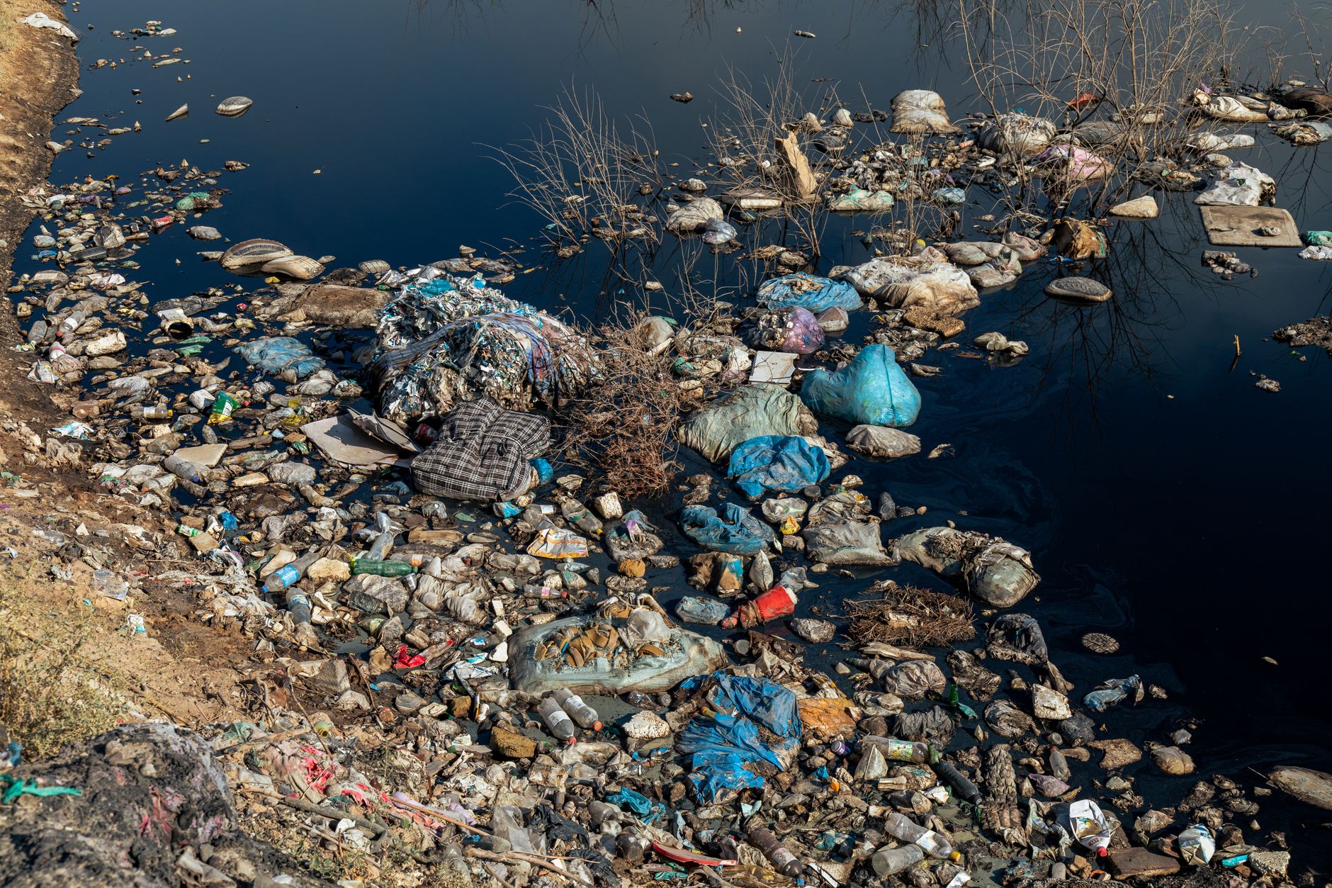 Water Contamination Lawsuit Guide 2026: Eligibility, Evidence, and Deadlines - Featured image